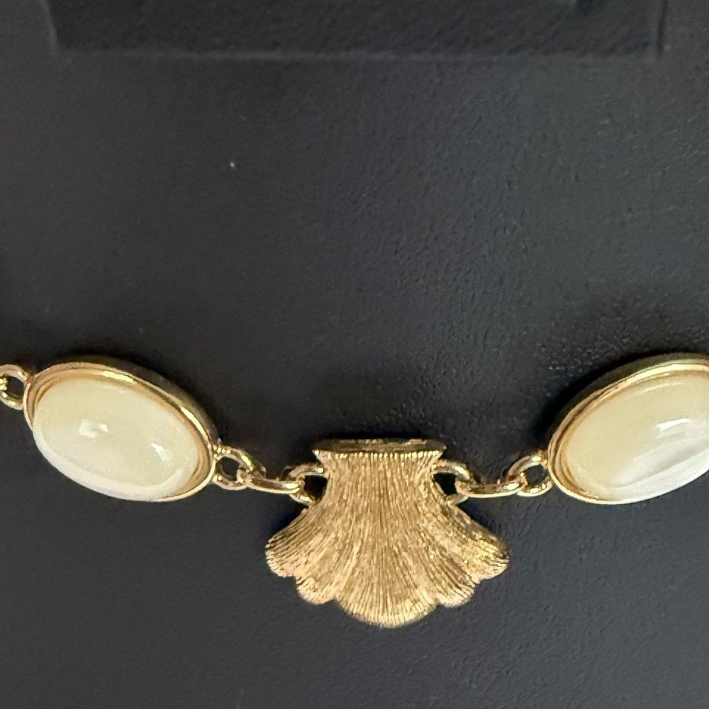 Vintage Monet Rare Runway Necklace with Faux Moonstone & Textured Gilt Seashells - Picture 4 of 7